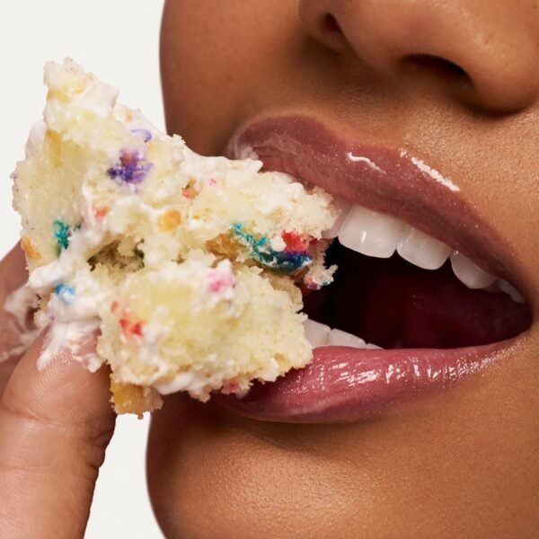 Lip Butter Balm Birthday Cake - Image 3