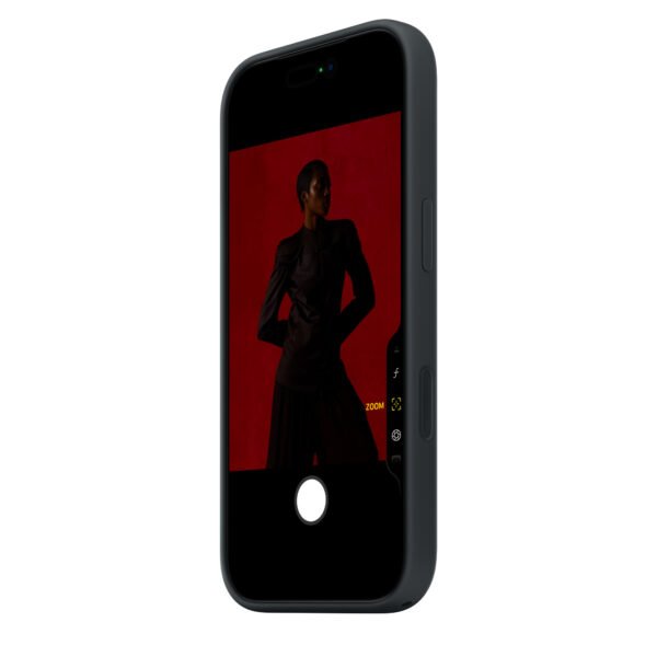 Apple iPhone 17 Pro Silicone Case with MagSafe - MGFK4ZM/A - Black – Bild 3